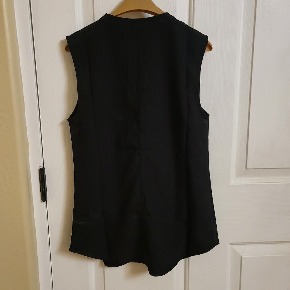 Elizabeth & Clarke Black sleeveless button down sleeveless blouse Size 00 NWOT - Picture 5 of 8